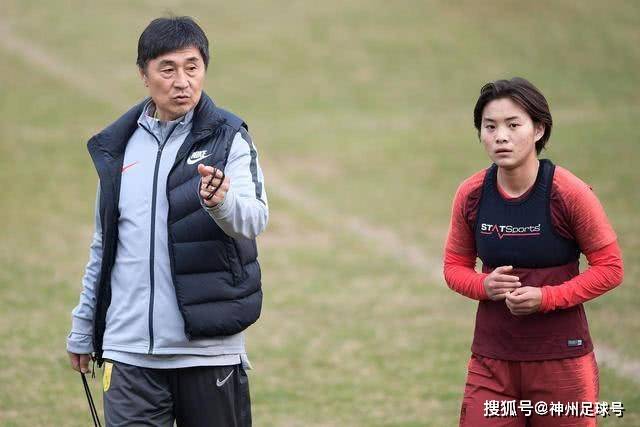 骑士险胜篮网开季11连胜 文班24+16马刺负爵士